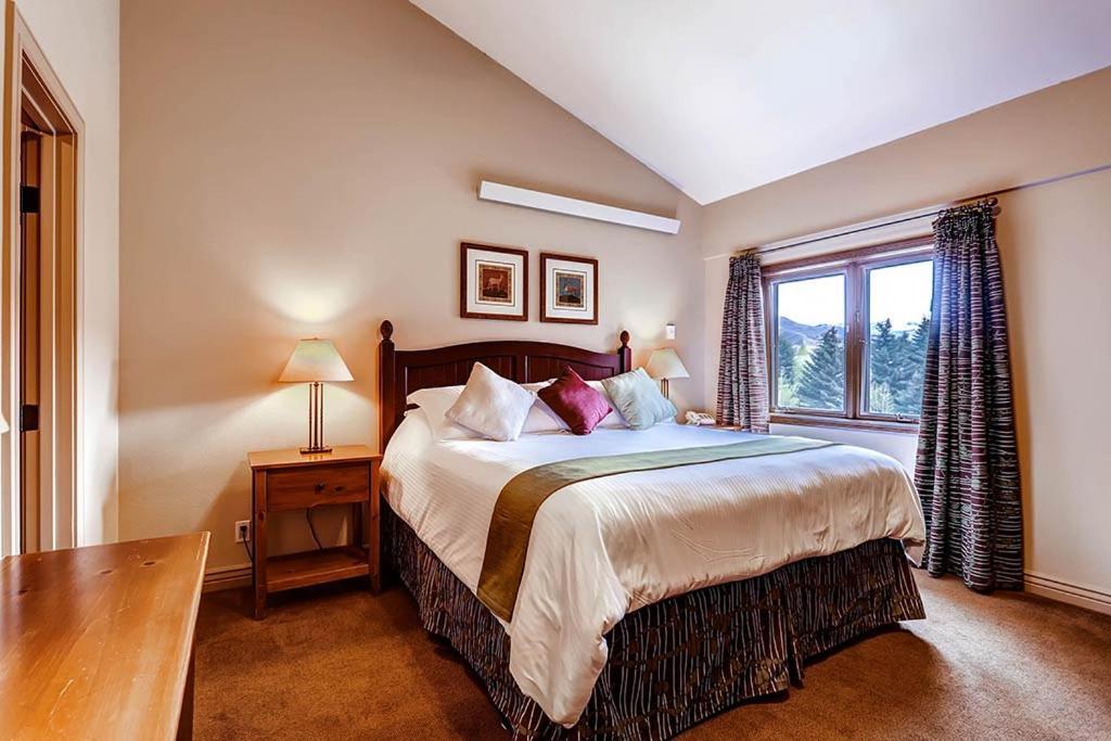 Falcon Point Avon Bagian luar foto