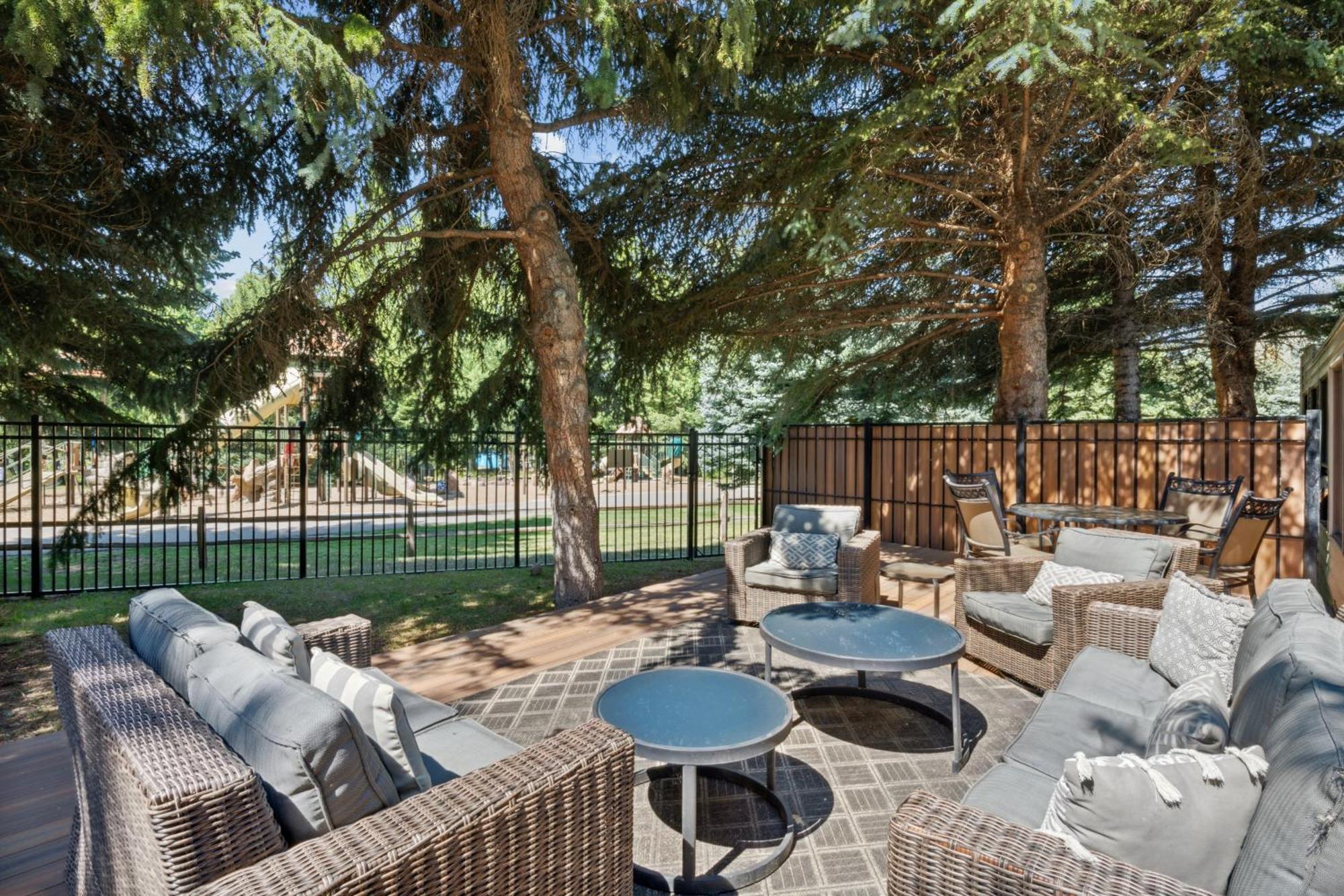 Falcon Point Avon Bagian luar foto
