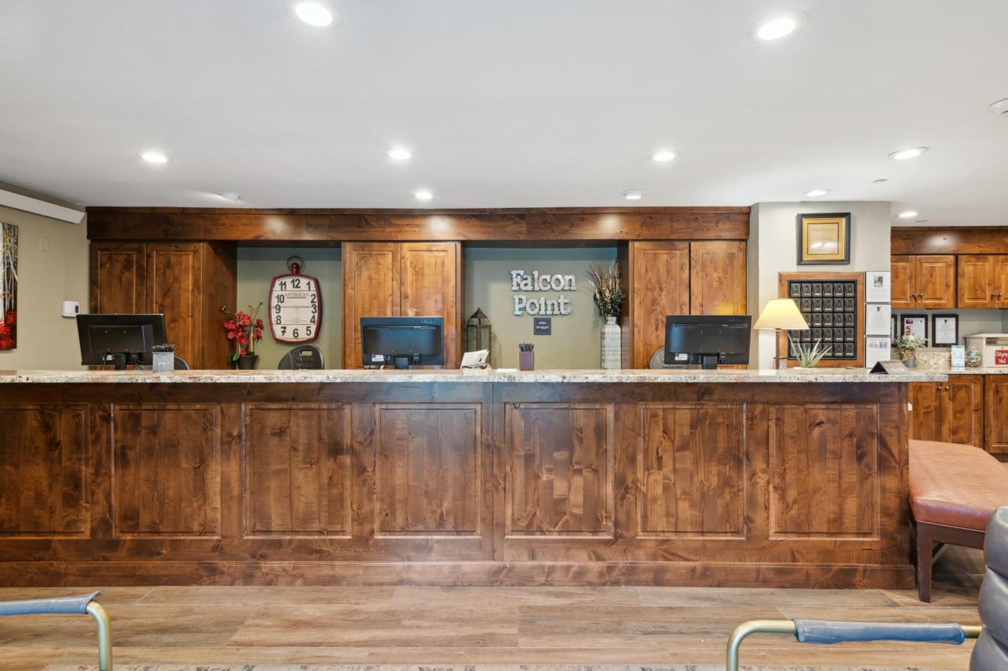 Falcon Point Avon Bagian luar foto