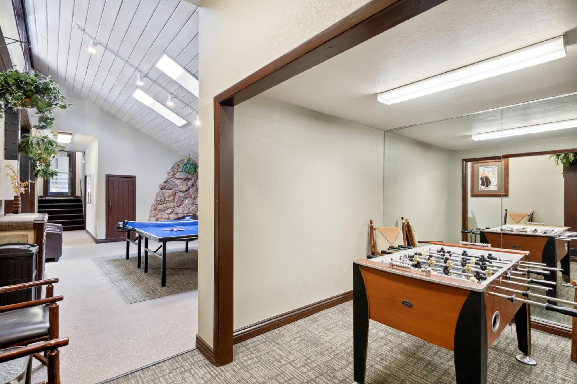 Falcon Point Avon Bagian luar foto