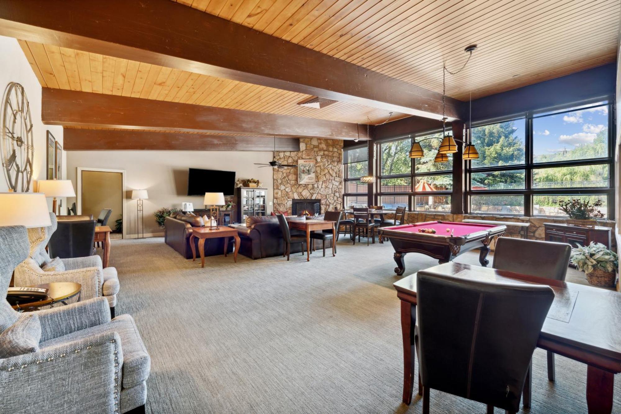 Falcon Point Avon Bagian luar foto