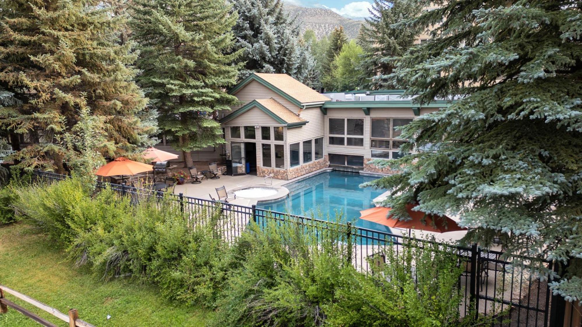 Falcon Point Avon Bagian luar foto