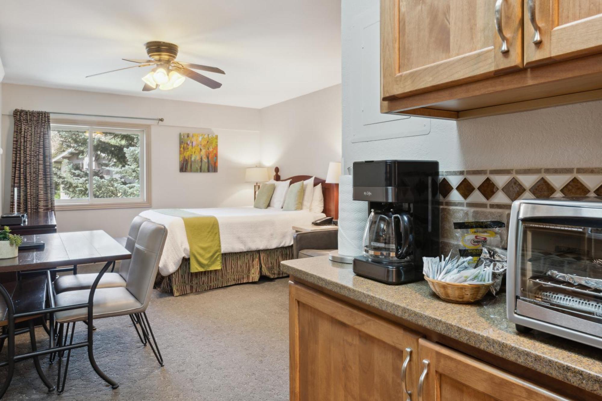 Falcon Point Avon Bagian luar foto